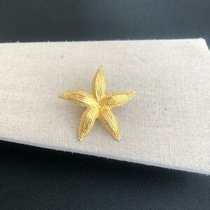 Vintage Gold Tone Starfish Pin